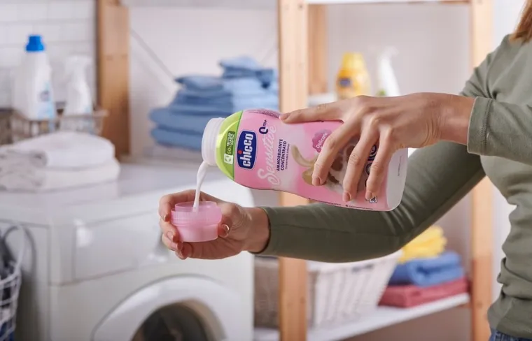 Chicco, Delicate Flowers, płyn do zmiękczania i płukania odzieży dziecięcej, 750 ml