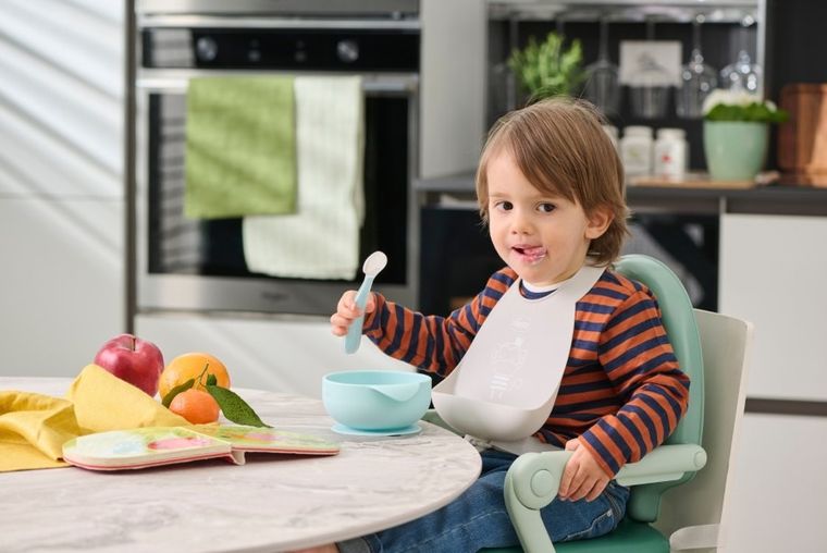 Chicco, elastyczny śliniak z kieszonką, grey, 6m+