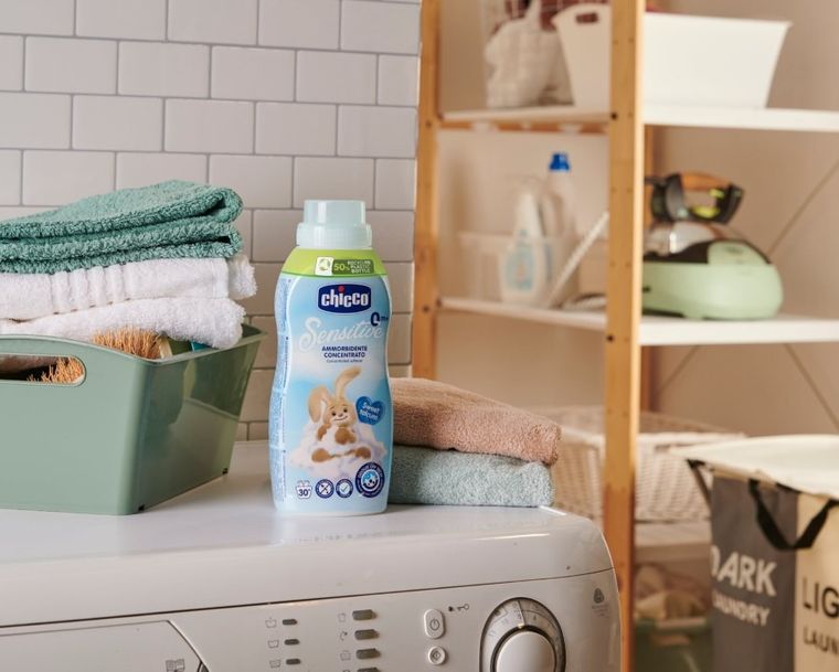Chicco, Sweet Talcum, płyn do zmiękczania i płukania odzieży dziecięcej, 750 ml