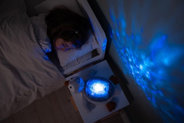 Cloud B, Tranquil Penguin, Pingwin, lampka nocna z projekcją świetlną i pozytywką