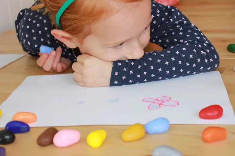 Crayon Rocks, kredki woskowe w aksamitnym woreczku, 8 kolorów