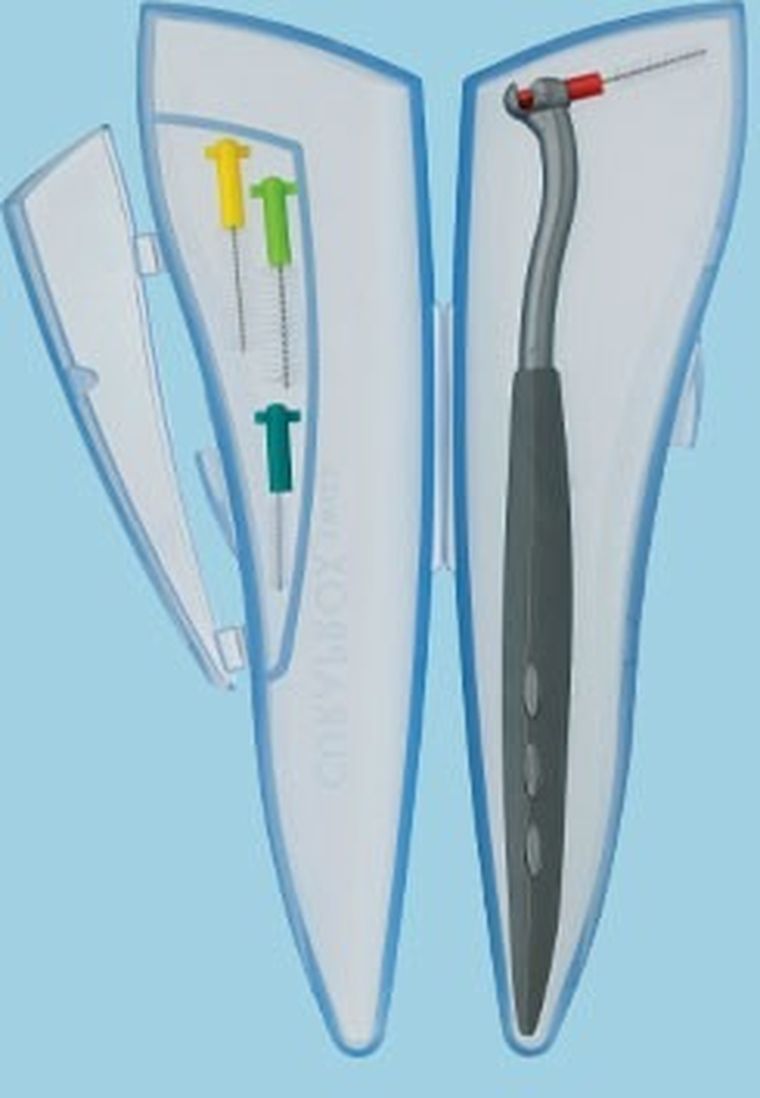 Curaprox, czyściki międzyzębowe, końcówki CPS457, 4 szt. + uchwyt + euti, zestaw turystyczny