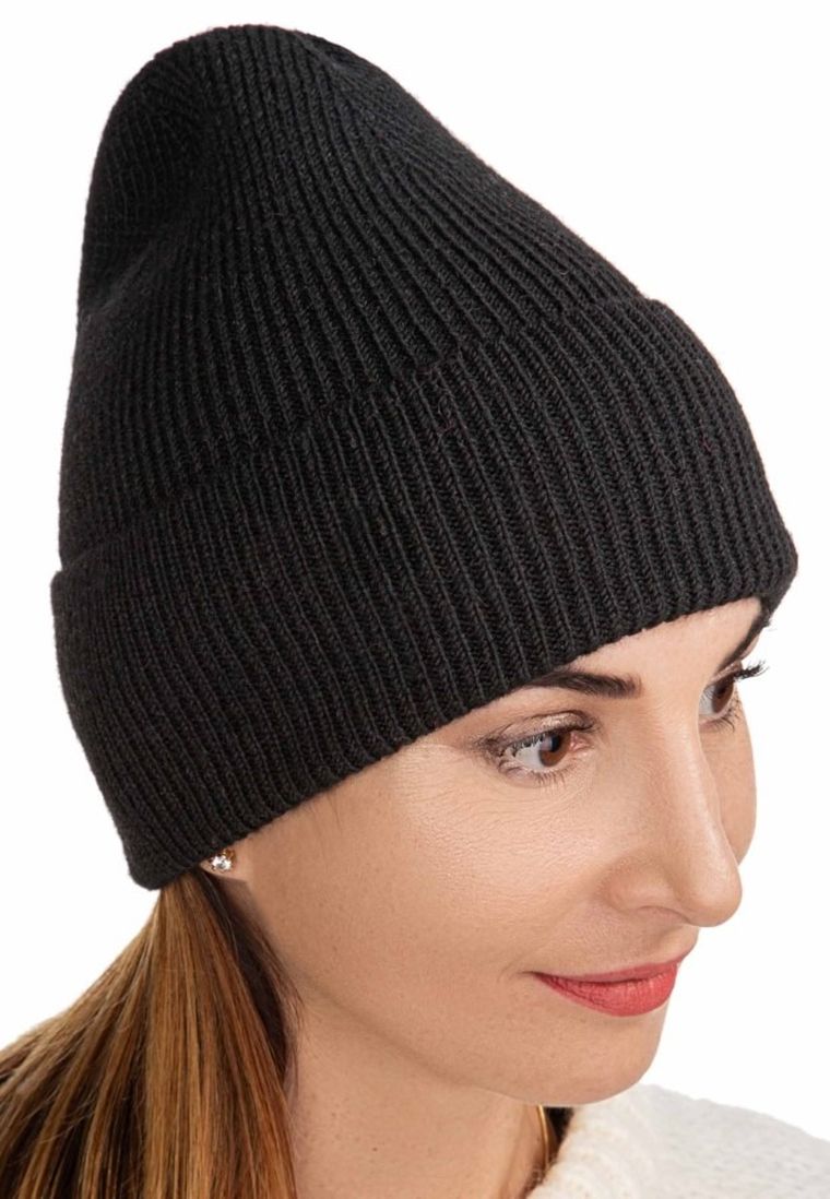 Czapka damska, czarna, Ambra