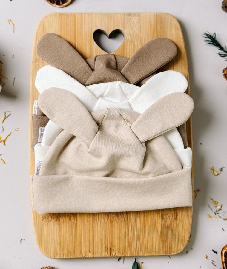 Czapka dziecięca, beżowa, Iltom