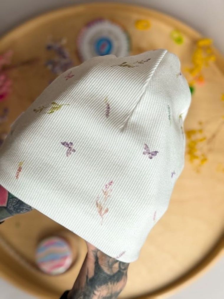 Czapka dziewczęca, prążkowana, ecru, Iltom