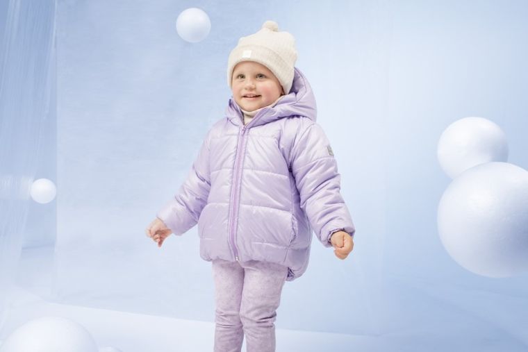 Czapka dziewczęca z pomponem, beżowa, Pinokio