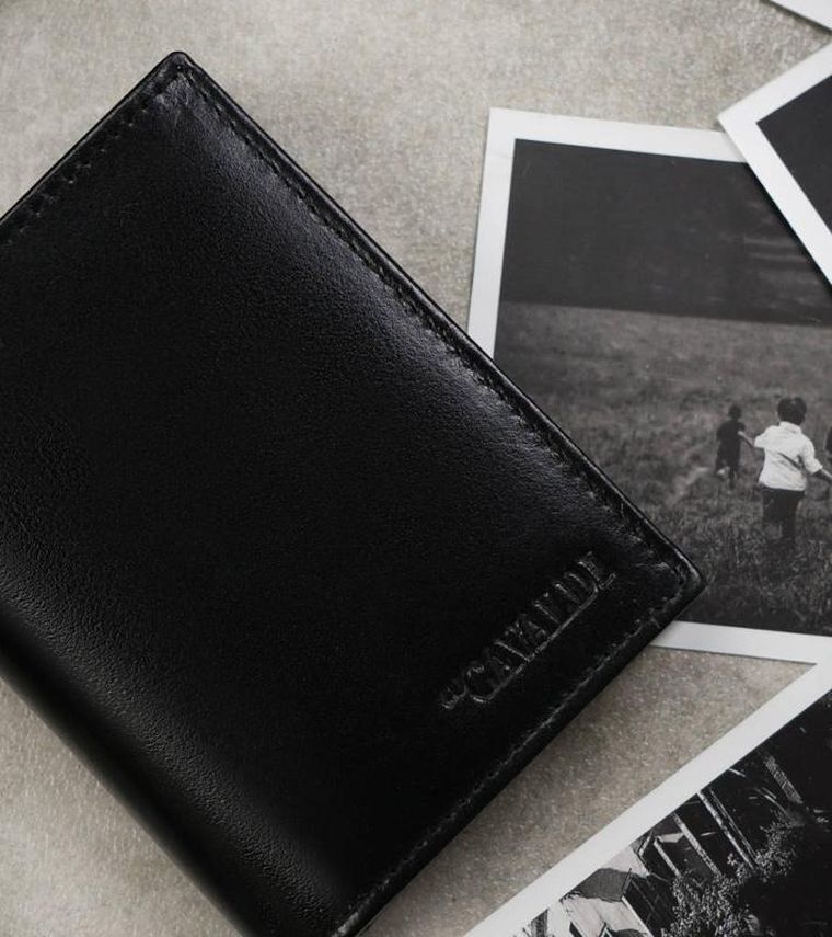 Czarny, skórzany portfel męski z zabezpieczeniem RFID Protect, Cavaldi