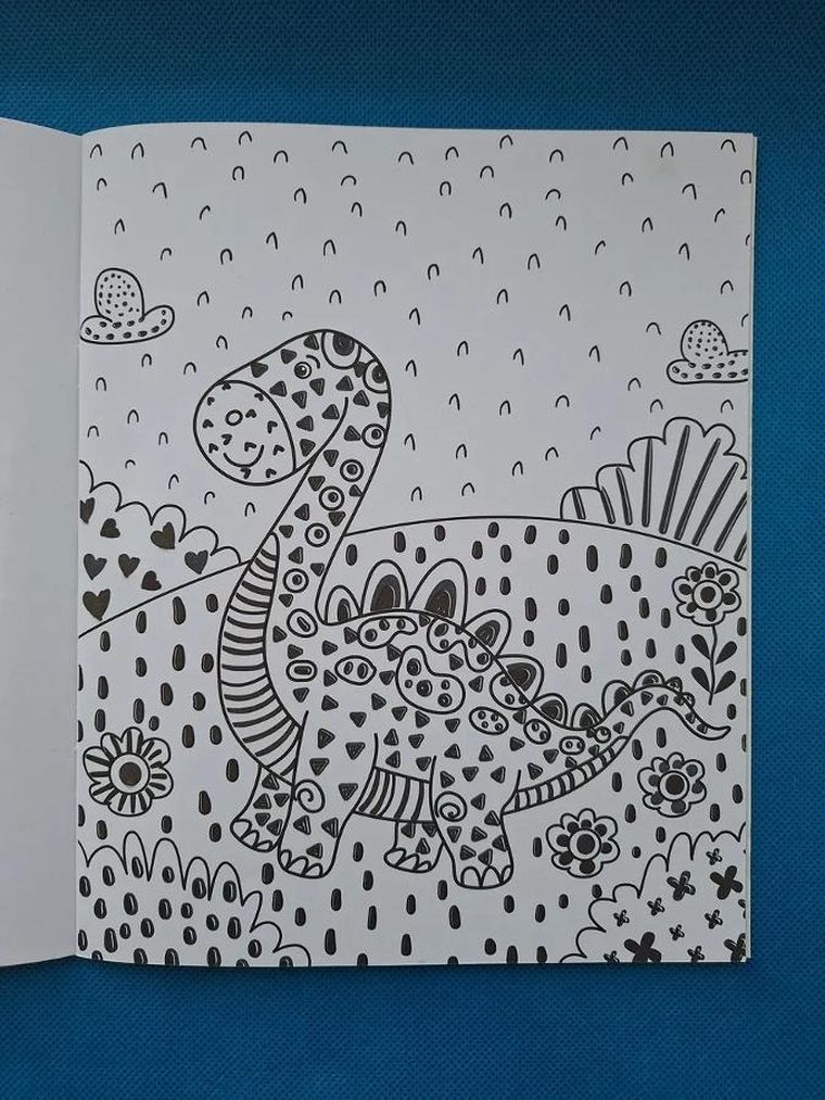 Dinozaury. Malowanie wodą! Magia koloru