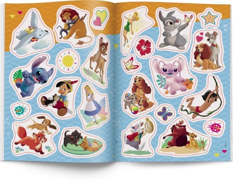 Disney Classic. Kolorowanka z naklejkami