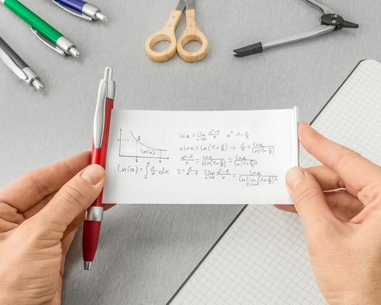 Długopis ściąga, czerwony