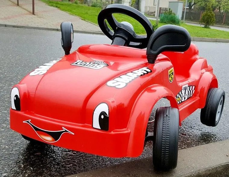 Dolu, jeździk na pedały, czerwony