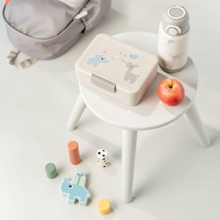 Done By Deer, Celebration, lunchbox z podziałką, sand