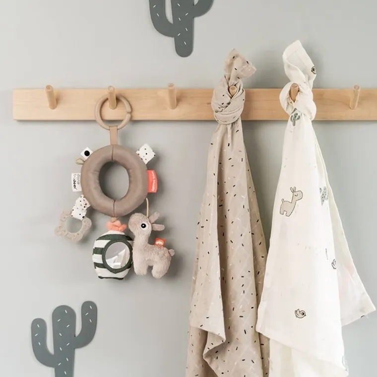 Done By Deer, Lama Lalee, zawieszka aktywna, sand