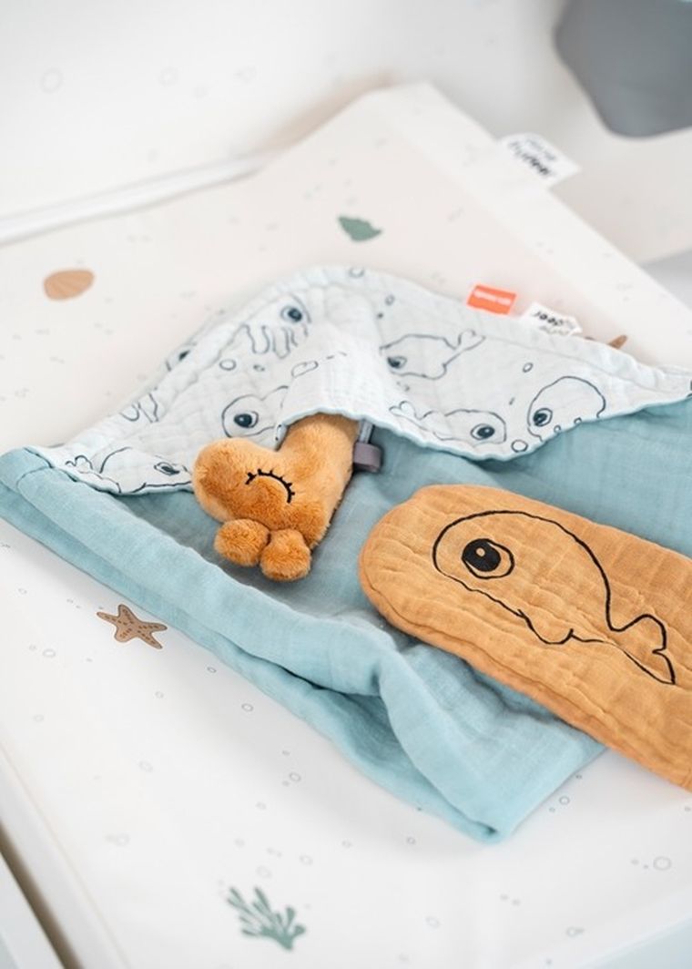 Done By Deer, Raffi, grzechotka sensoryczna