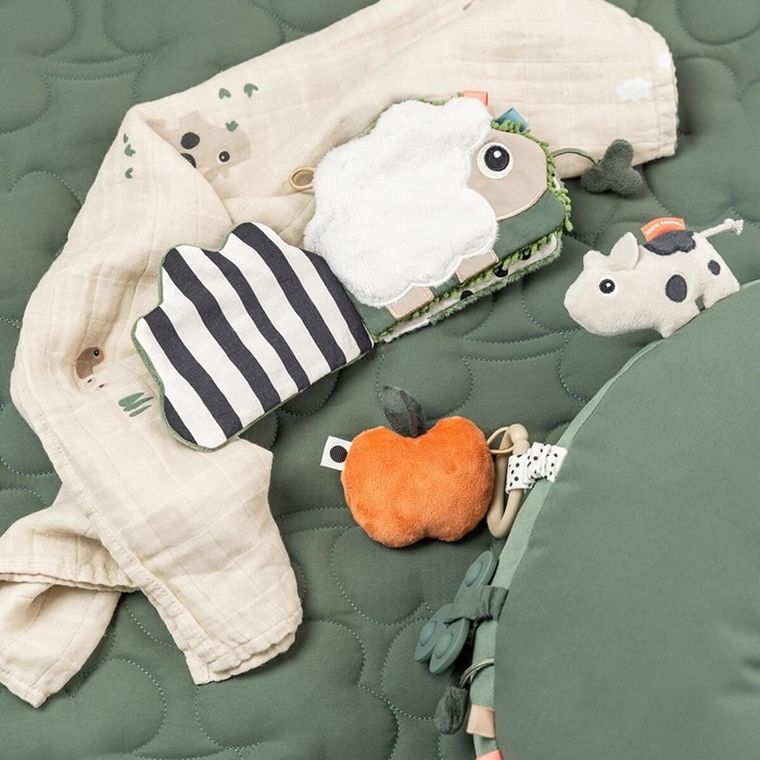 Done By Deer, Tiny Farm, książeczka sensoryczna