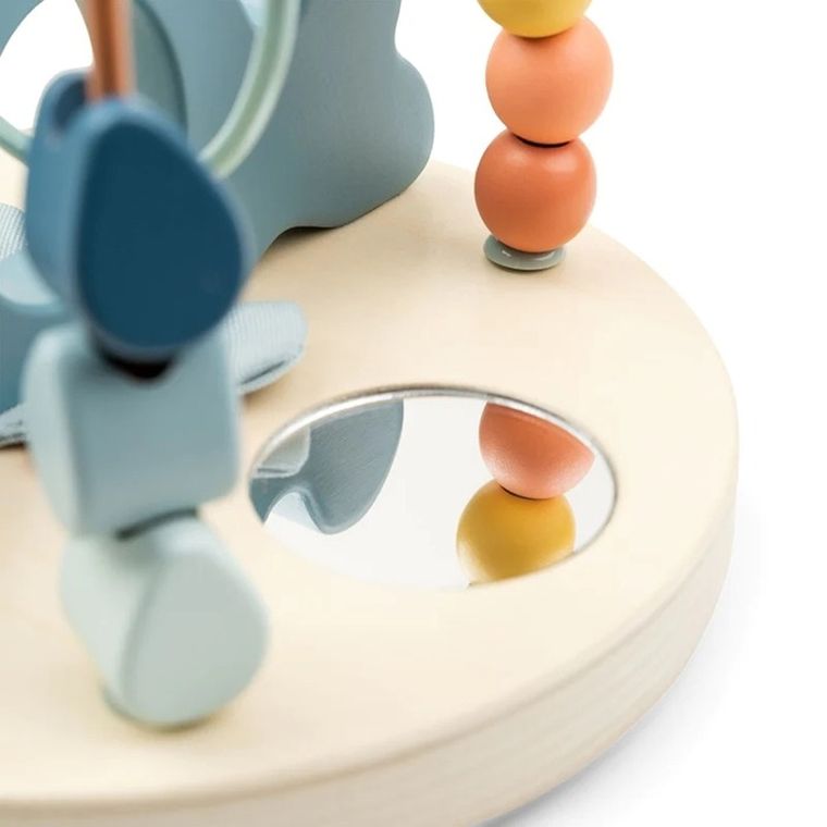 Done by Deer, Wally, labirynt drewniany