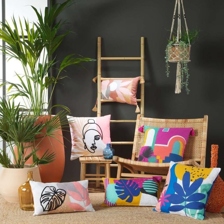 Douceur d'intérieur, bawełniana poduszka ozdobna z nadrukiem, Senorita, 45-45 cm