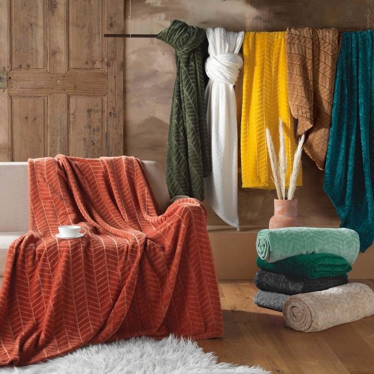 Douceur d'intérieur, narzuta z tłoczonym wzorem, Arya, 180-220 cm