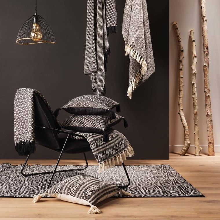 Douceur d'intérieur, poduszka dekoracyjna do salonu Jennie, bawełniana, z frędzlami, 40-40 cm