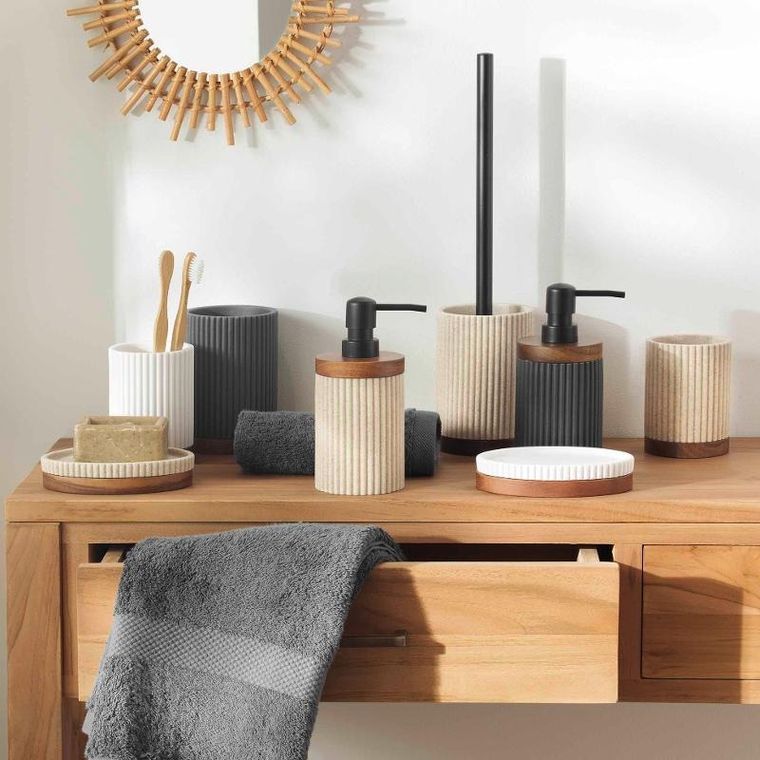 Douceur d'intérieur, prążkowany dozownik do mydła, Niagara, 8-17 cm