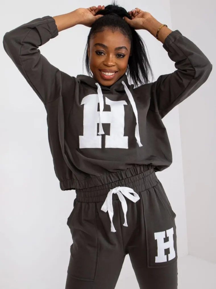 Dres damski, khaki, Relevance