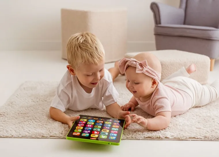 Dumel Discovery, Zwierzakowy alfabet, Tablet, zabawka interaktywna