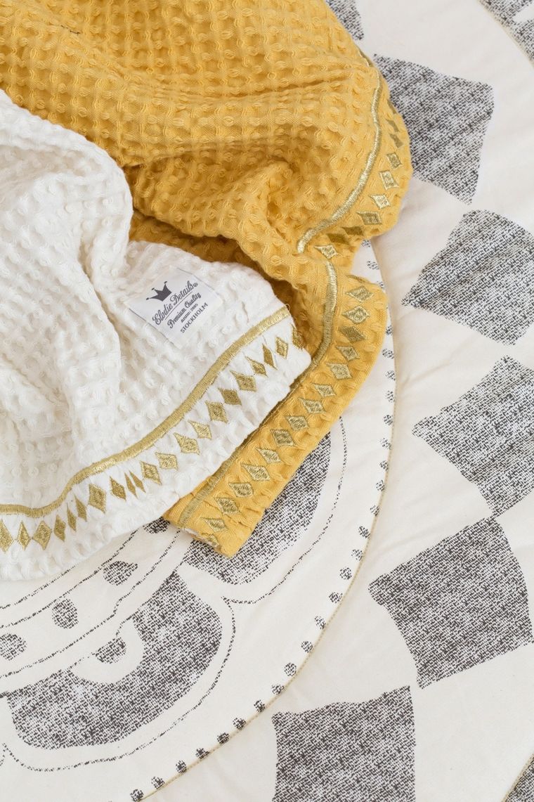 Elodie Details, Graphic Devotion Fringe, mata do zabawy