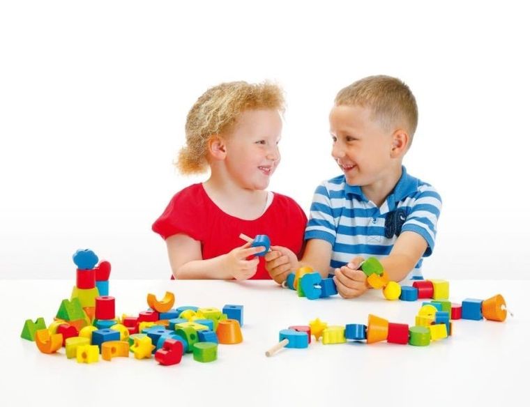 Erzi, nawlekanka, kształty i kolory, drewniana gra, 96 elementów