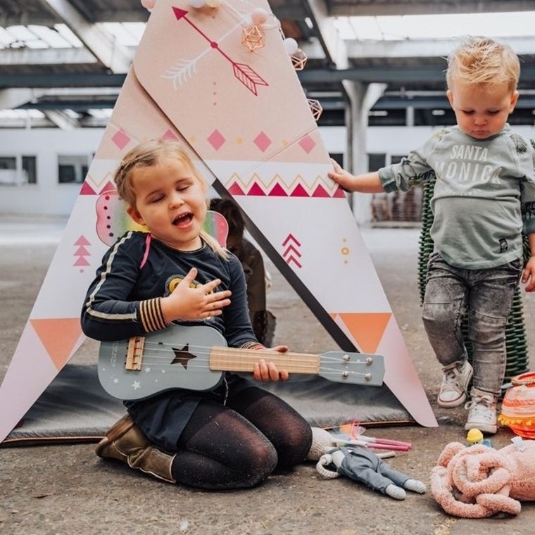 Eve, Stip, Tipi Terra, zabawka z tektury, różowa