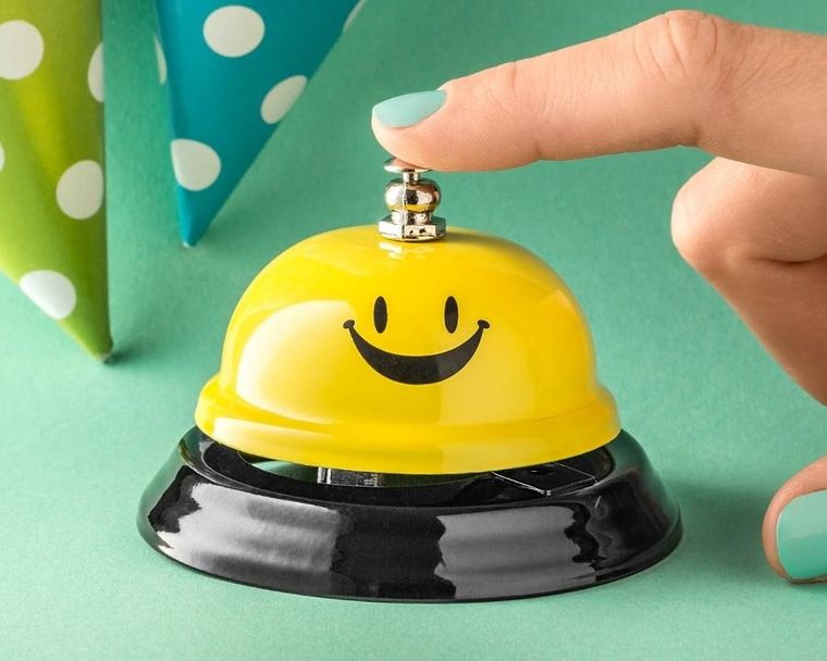 Gadget Master, biurkowy dzwonek na uśmiech