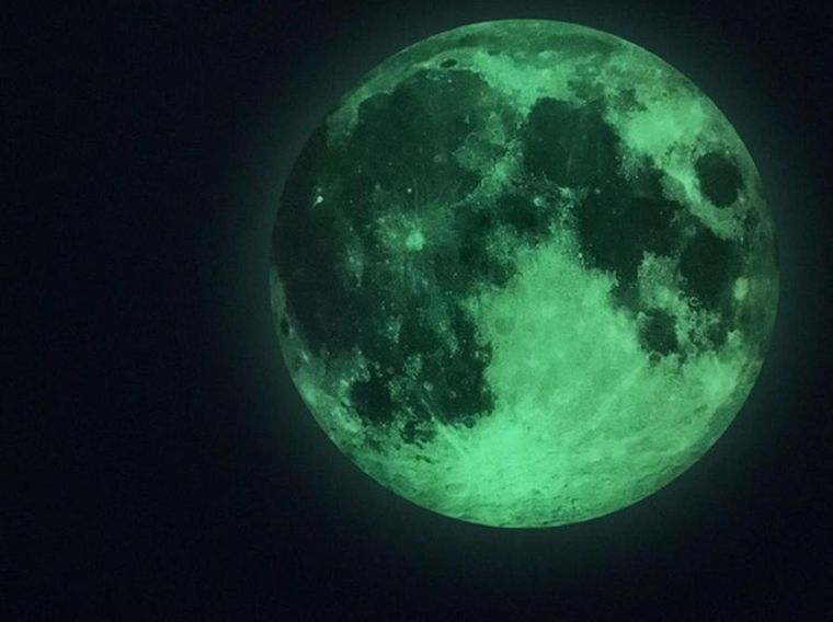 Gadget Master, naklejka świecąca w ciemności, księżyc