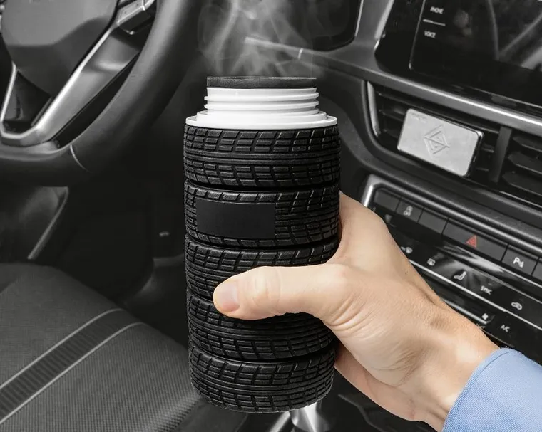 Gadget Master, Opony, składany bidon