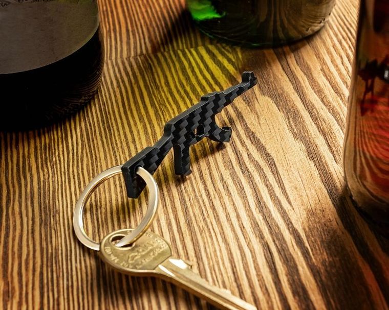 Gadget Master, otwieracz do butelek z włókna węglowego, AK-47