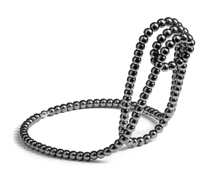 Gadget Master, stojak na wino, sznur pereł, czarny