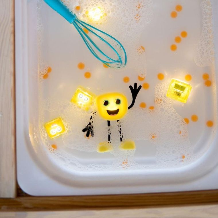 Glo Pals, Alex, postać do kąpieli i kostki sensoryczne świecące w wodzie, zestaw