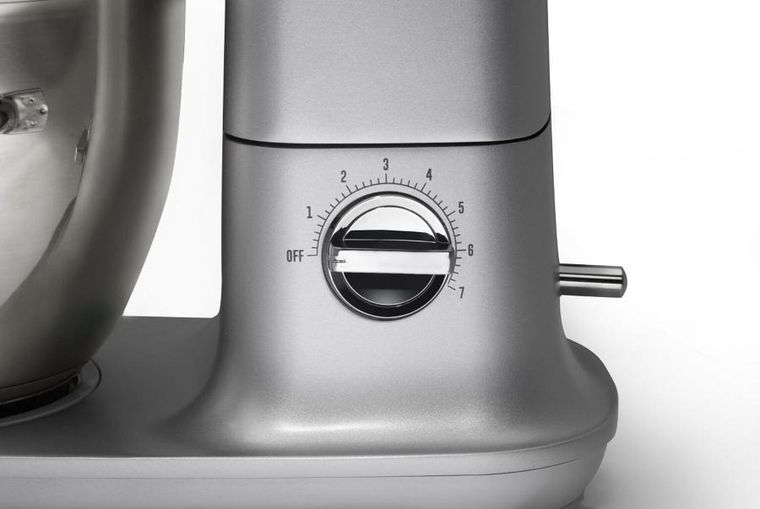 Gorenje, robot planetarny, czerwony, 1000W, 4,5l, MMC1000RLR