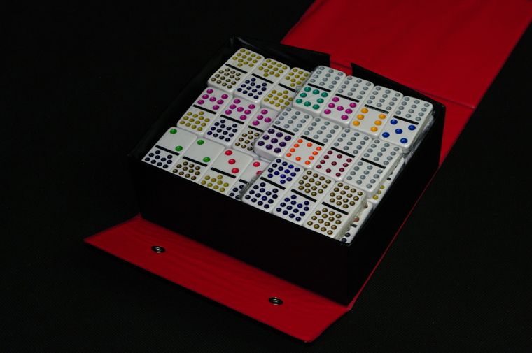 Grapet, Double 15 Dominoes, gra logiczna