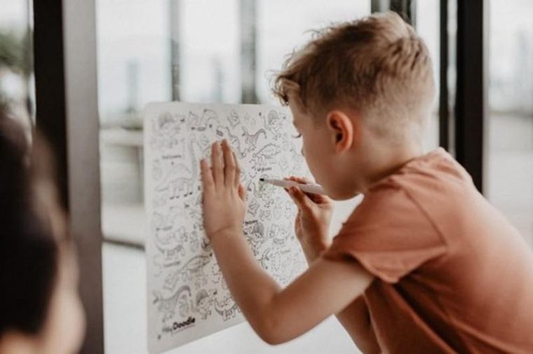 Hey Doodle, mata silikonowa do kolorowania A3, cyferki, dinozaury