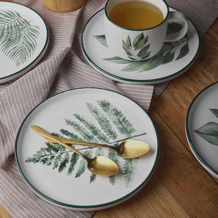 Homla, Blyde, talerz, z liściem paproci, 20 cm