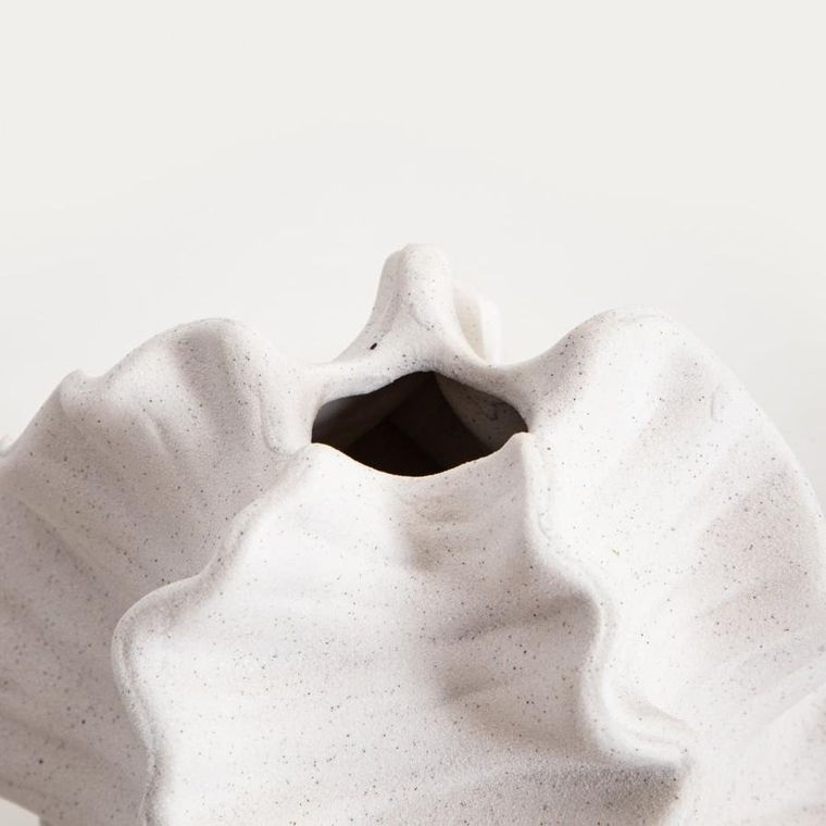 Homla, Mare, wazon, o rzeźbiarskiej formie, 21-21-20 cm