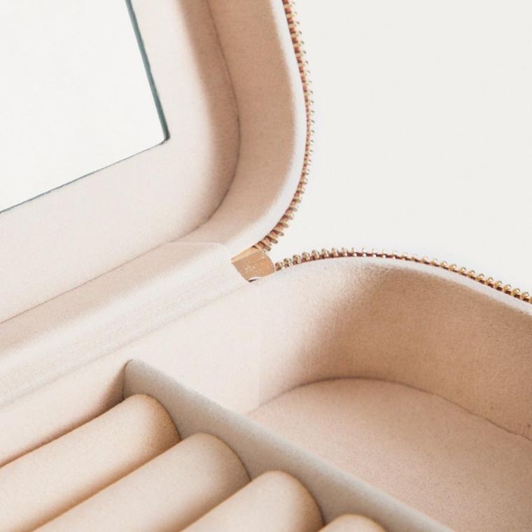 Homla, Rinas, szkatułka na biżuterię, w przeszycia w jodełkę, brązowa, duża, 20,5-10,5-6 cm