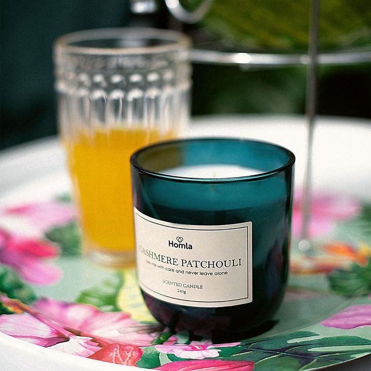 Homla, Verde, świeca zapachowa, Cashmere Patchouli, 240g