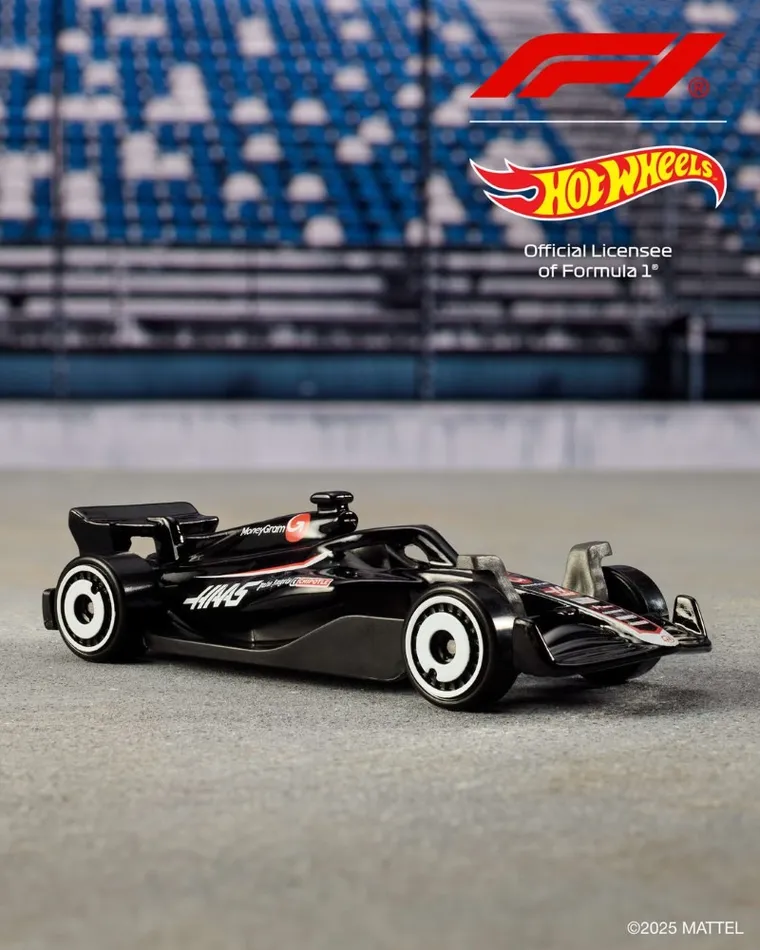 Hot Wheels, Formuła 1 Drużyna wyścigowa Race Team F1, Samochody do zabawy, 1:64