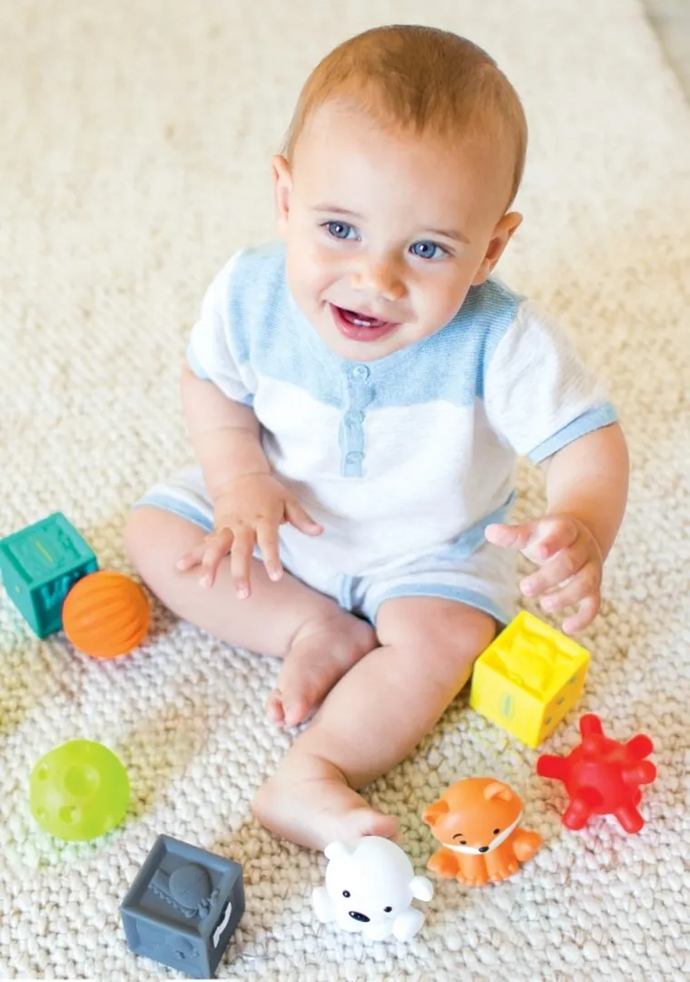 Infantino, Zestaw pierwszych zabawek, 11 elementów