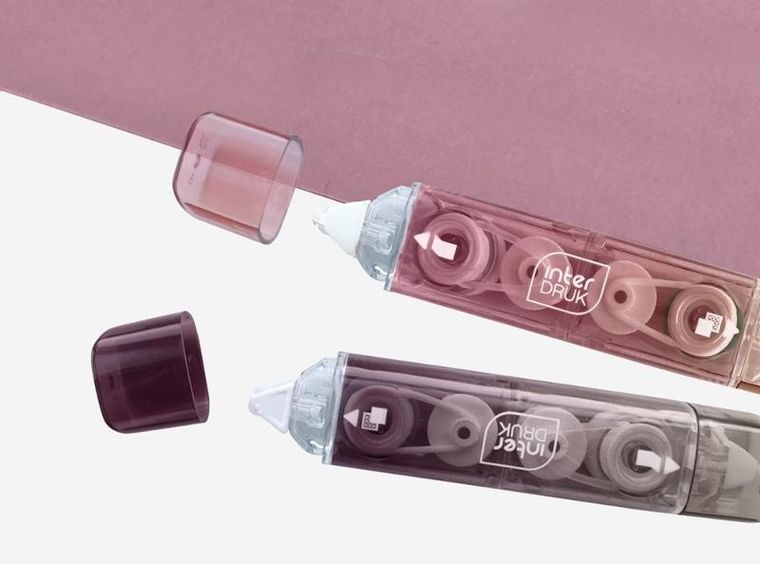 Interdruk, Nude, korektor i klej w taśmie, 2w1