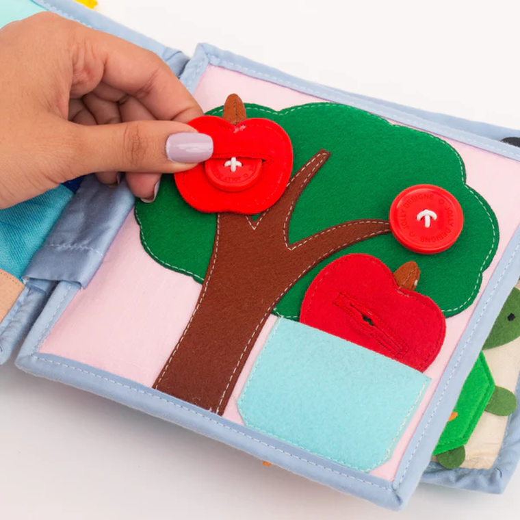 Jolly Designs. Słoneczko. Książeczka sensoryczno-manipulacyjna