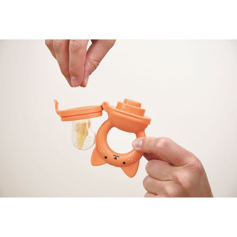 Kaloo, Grignoti, Wiewiórka, zestaw prezentowy 2w1, gryzak, smoczek do owoców + śliniak