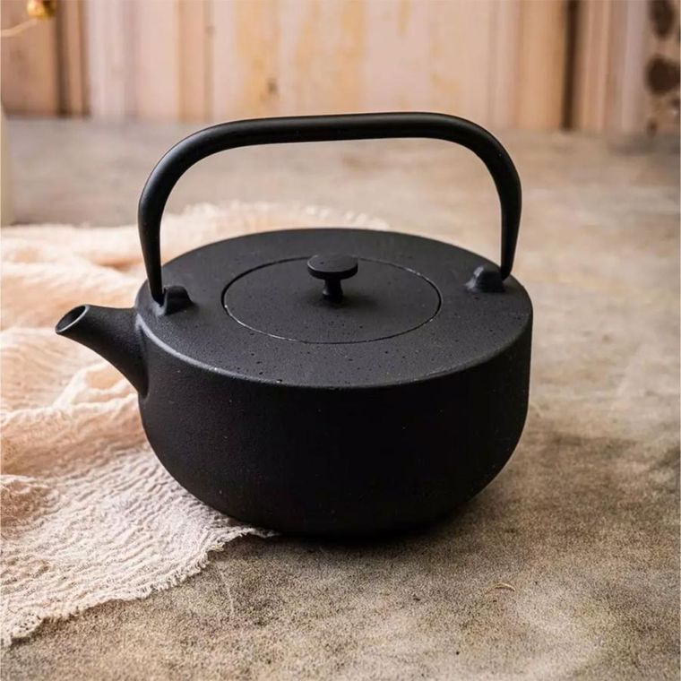 Kinghoff, zaparzacz żeliwny dzbanek z filtrem, 1.1l