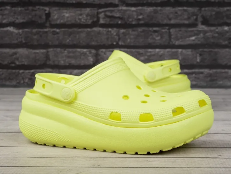 Klapki damskie na platformie, żółte, Crocs Classic