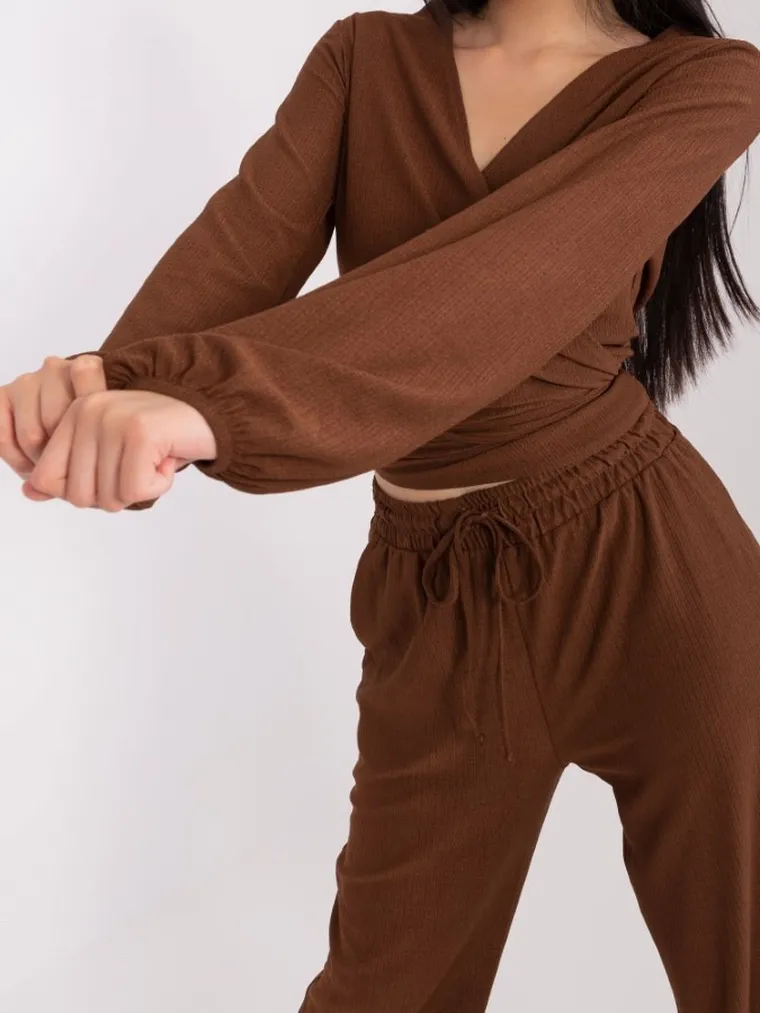 Komplet damski, Bluzka z długim rękawem, Spodnie materiałowe, brązowy, Lakerta
